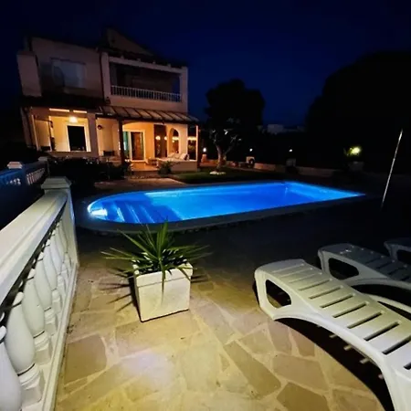 En 8 Con Piscina Privada Y Aire Acondicionado - Hisp-217-215 Villa L'Ametlla de Mar