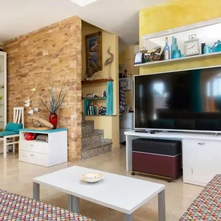 En 8 Con Piscina Privada Y Aire Acondicionado - Hisp-217-215 Villa *