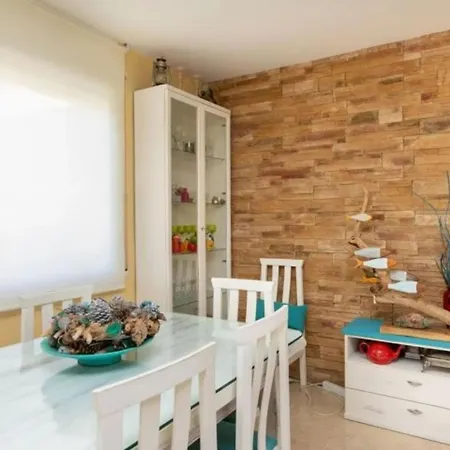 En 8 Con Piscina Privada Y Aire Acondicionado - Hisp-217-215 Villa