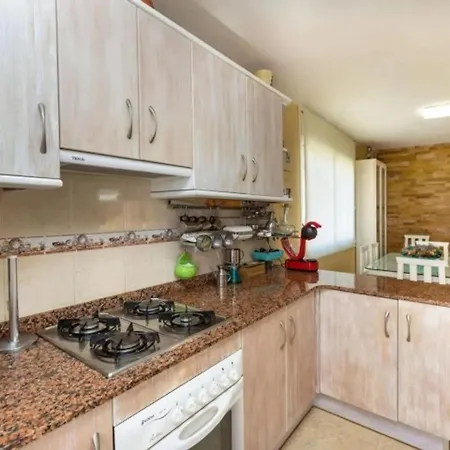 Villa En 8 Con Piscina Privada Y Aire Acondicionado - Hisp-217-215 *
